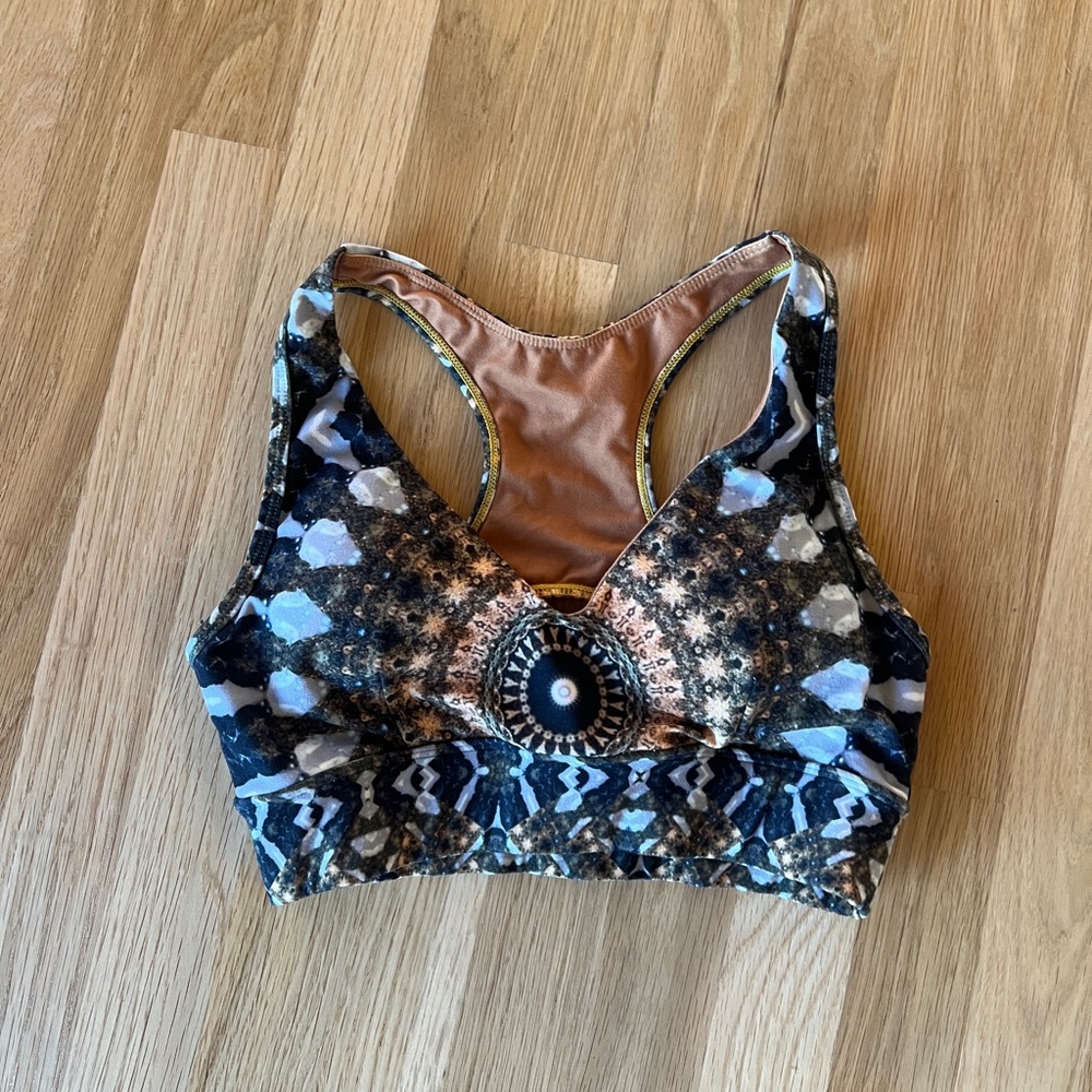 Wolven Threads Noor Racerback Sports Bra. Size S.